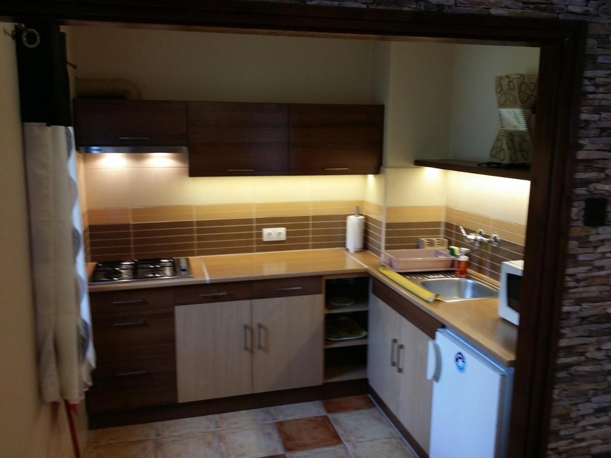 Rozsa Apartman 2 Alsóörs المظهر الخارجي الصورة